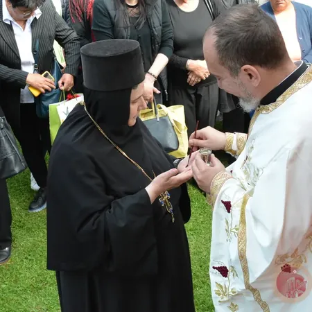 Јелоосвећење дана Светог Василија Острошког